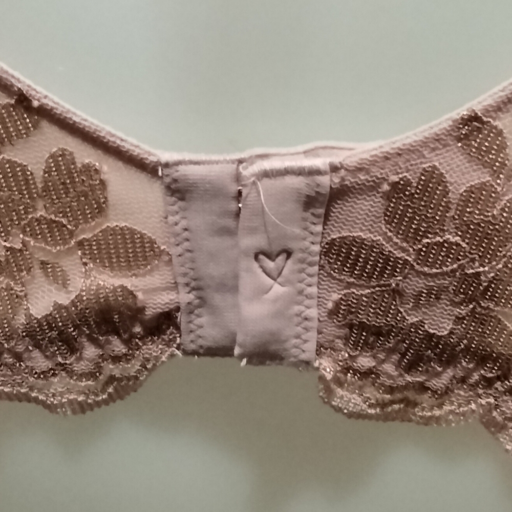 Victoria Secret - Picture 5 of 8